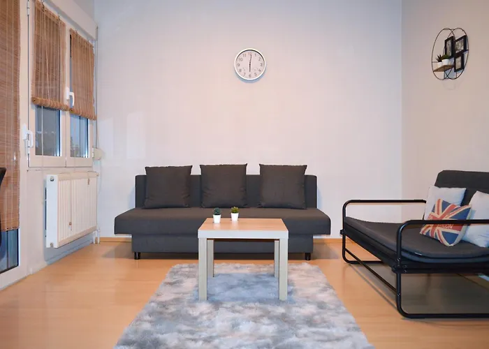 ευρύχωρο στο κέντρο της πόλης 卡斯托里亚