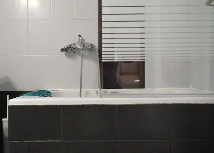 公寓 ευρύχωρο στο κέντρο της πόλης *