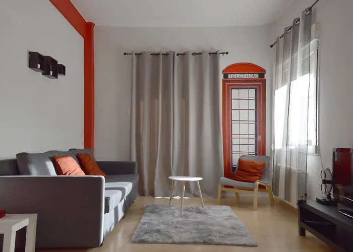 ευρύχωρο στο κέντρο της πόλης 卡斯托里亚